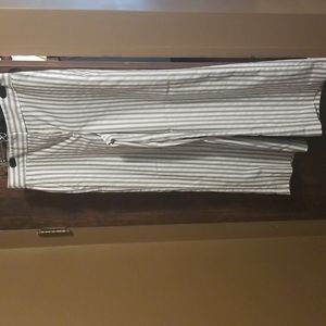 Ann Taylor Factory size 8 wide leg capris